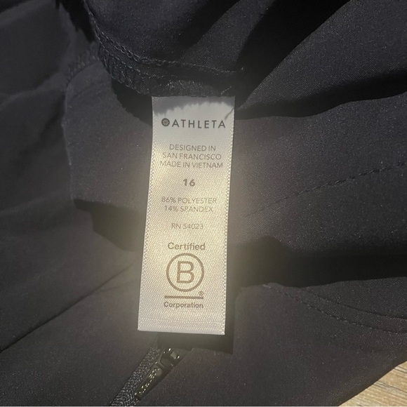 Athleta Brooklyn Heights Cropped Navy Blue Wide-Leg Women's Pants (16) - Picture 15 of 16